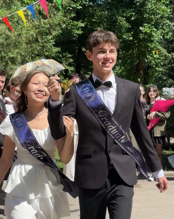 Соңғы қоңырау – 2025 /  Последний звонок – 2025