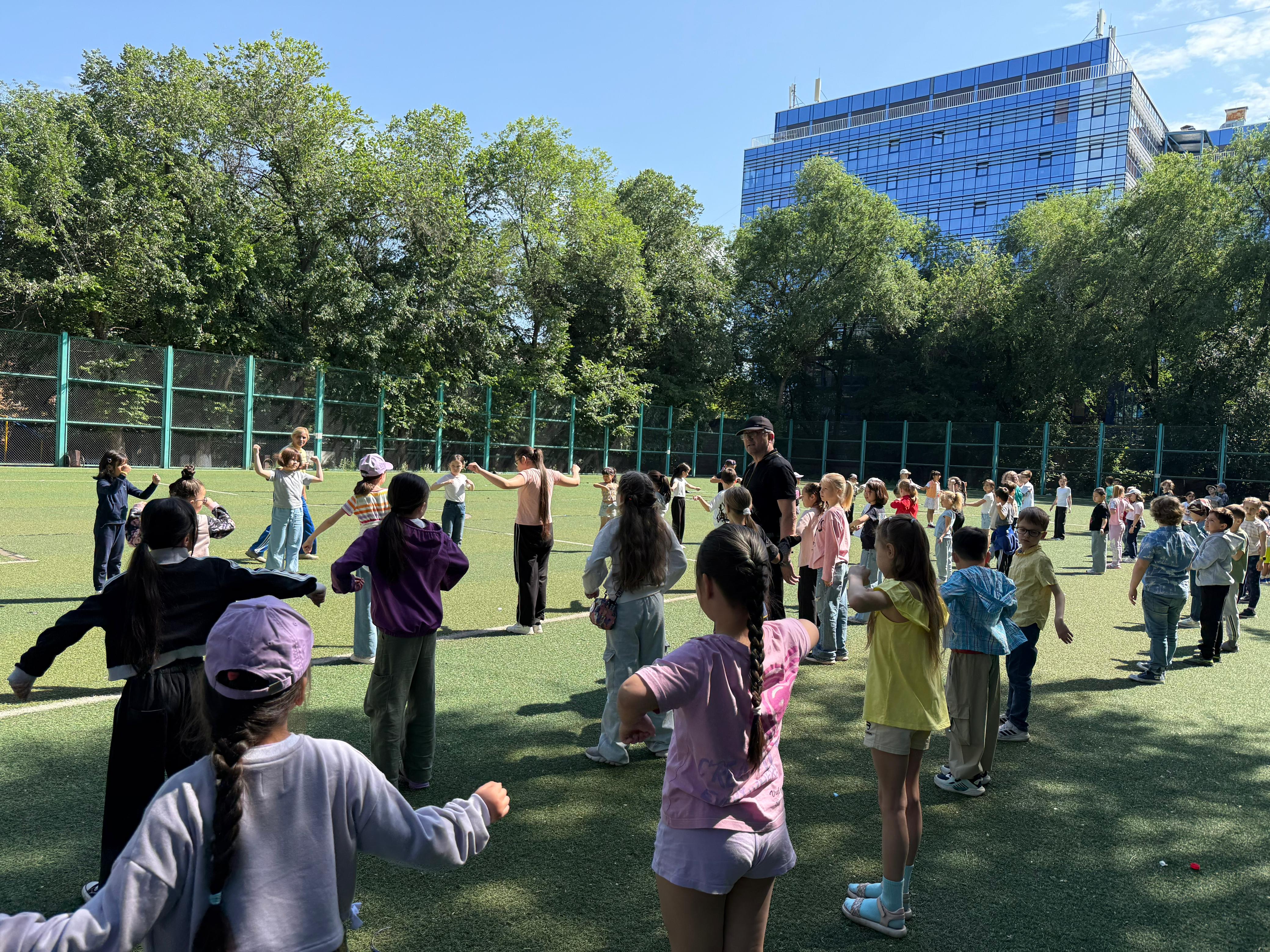 ҚАРЛЫҒАШ ЛАГЕРІ – БАЛАЛАР ЕРТЕГІСІ!