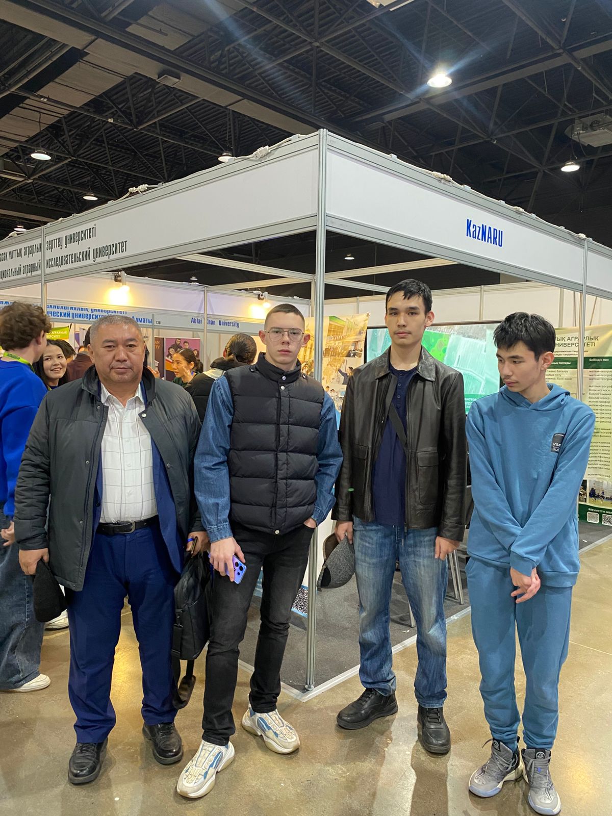 «Білім және карьера» көрмесі/ Выставка «Образование и карьера»